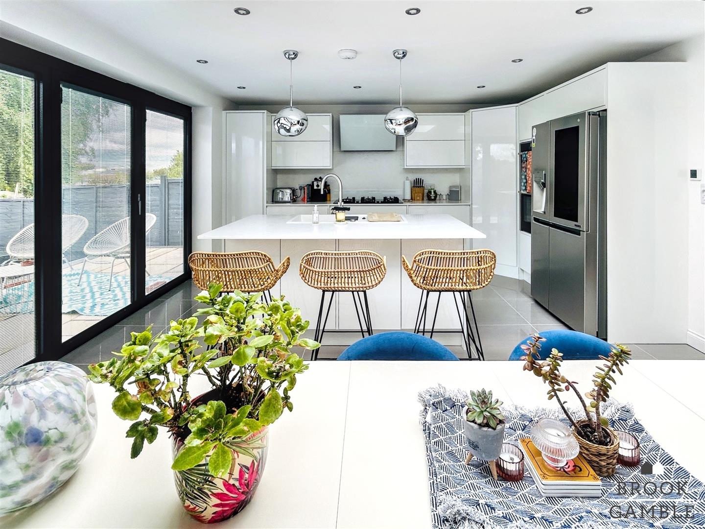 4 Bedroom House - Detached. Northbourne Road in Eastbourne, East Sussex 2